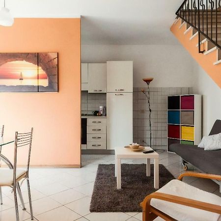 La Casina Gialla Independent House - Near The Walls ルッカ エクステリア 写真