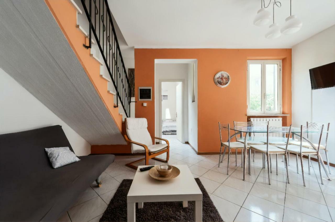 La Casina Gialla Independent House - Near The Walls ルッカ エクステリア 写真